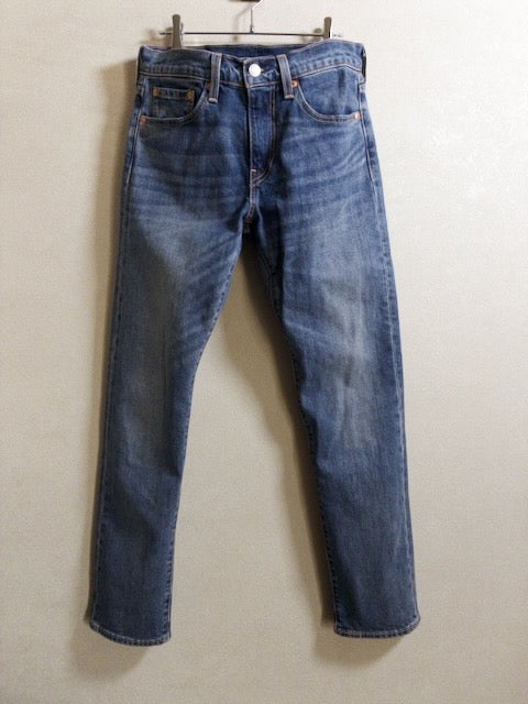 Levi’s - 502 色落ちとアタリが映えるローライズスリムテーパード