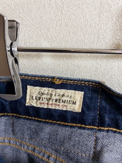 Levi’s - 502 色落ちとアタリが映えるローライズスリムテーパード