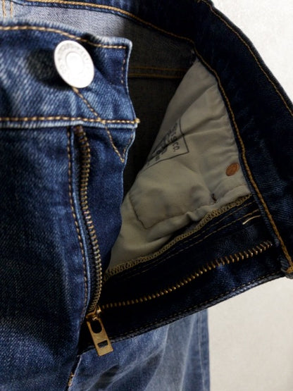 Levi’s - 502 色落ちとアタリが映えるローライズスリムテーパード