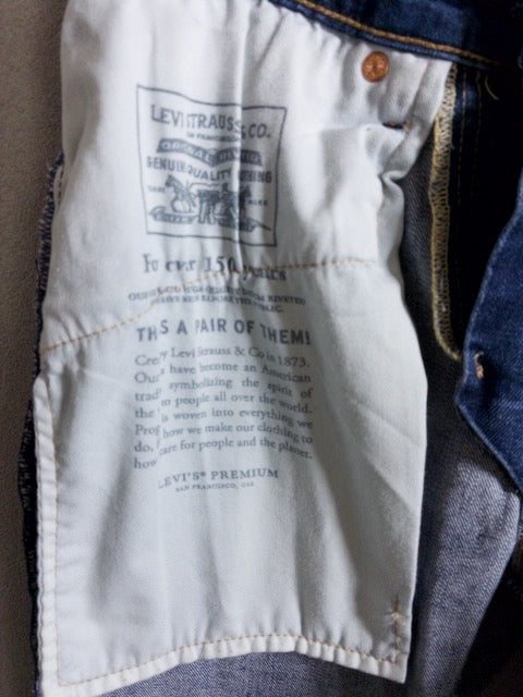 Levi’s - 502 色落ちとアタリが映えるローライズスリムテーパード