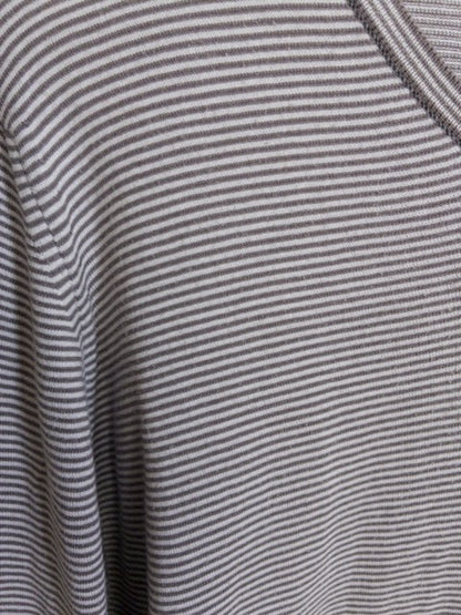 JOHN SMEDLEY - シーアイランドコットン製Vネックボーダーカットソー