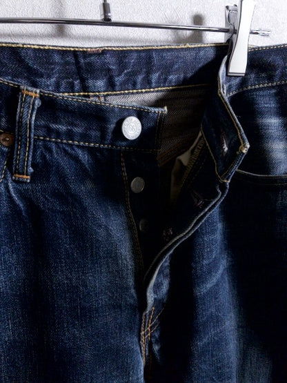 F.O.B FACTORY DENIM MFG. & CO. - 美しい色落ちとエイジングが際立つテーパードデニムパンツ