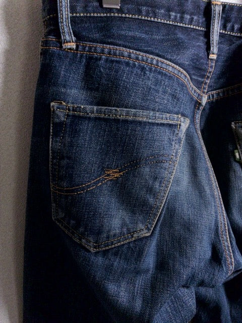 F.O.B FACTORY DENIM MFG. & CO. - 美しい色落ちとエイジングが際立つテーパードデニムパンツ
