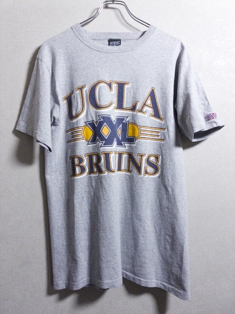 MV SPORT - 90年代特有の風合いを持つUCLAカレッジプリントTシャツ
