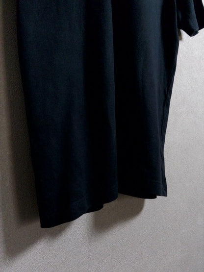 Lacoste - 国内生産によるワンポイントロゴVネックTシャツ