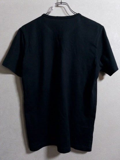 Lacoste - 国内生産によるワンポイントロゴVネックTシャツ