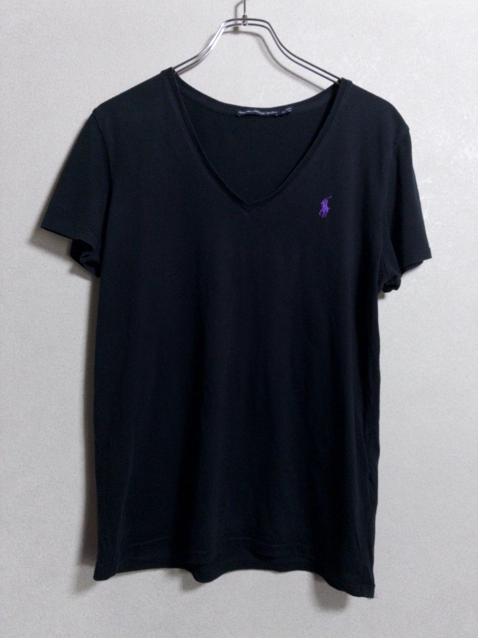 RALPH LAUREN SPORT - 紫ポニー刺繍 黒VネックTシャツ