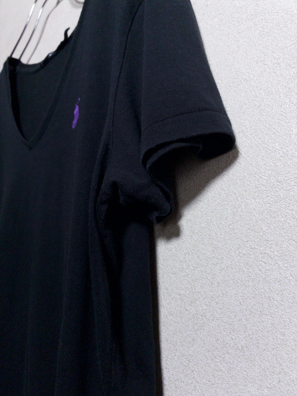 RALPH LAUREN SPORT - 紫ポニー刺繍 黒VネックTシャツ
