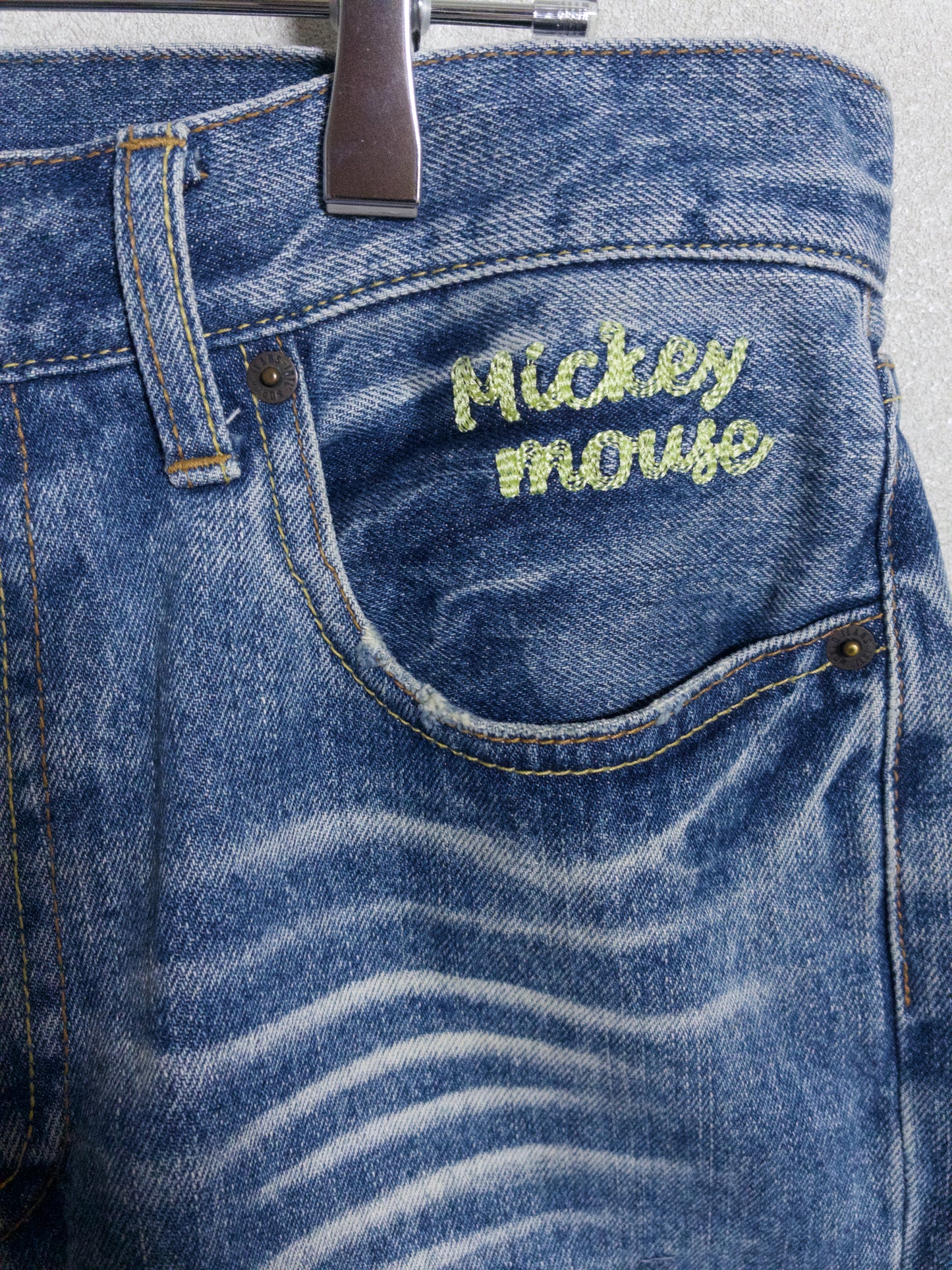 Disney - ミッキーマウス ダメージ加工 デニム ショートパンツ 90s〜00s