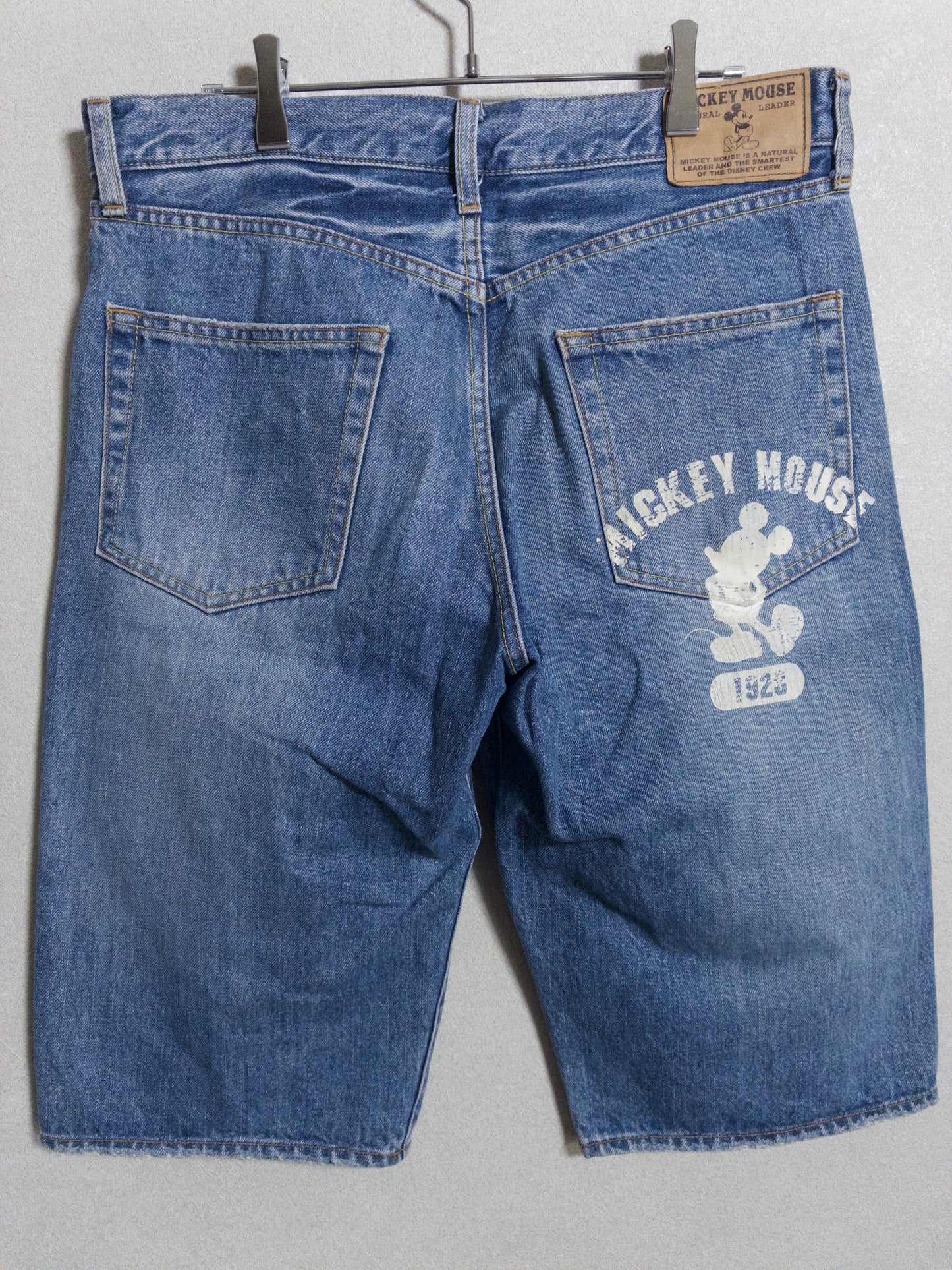 Disney - ミッキーマウス ダメージ加工 デニム ショートパンツ 90s〜00s