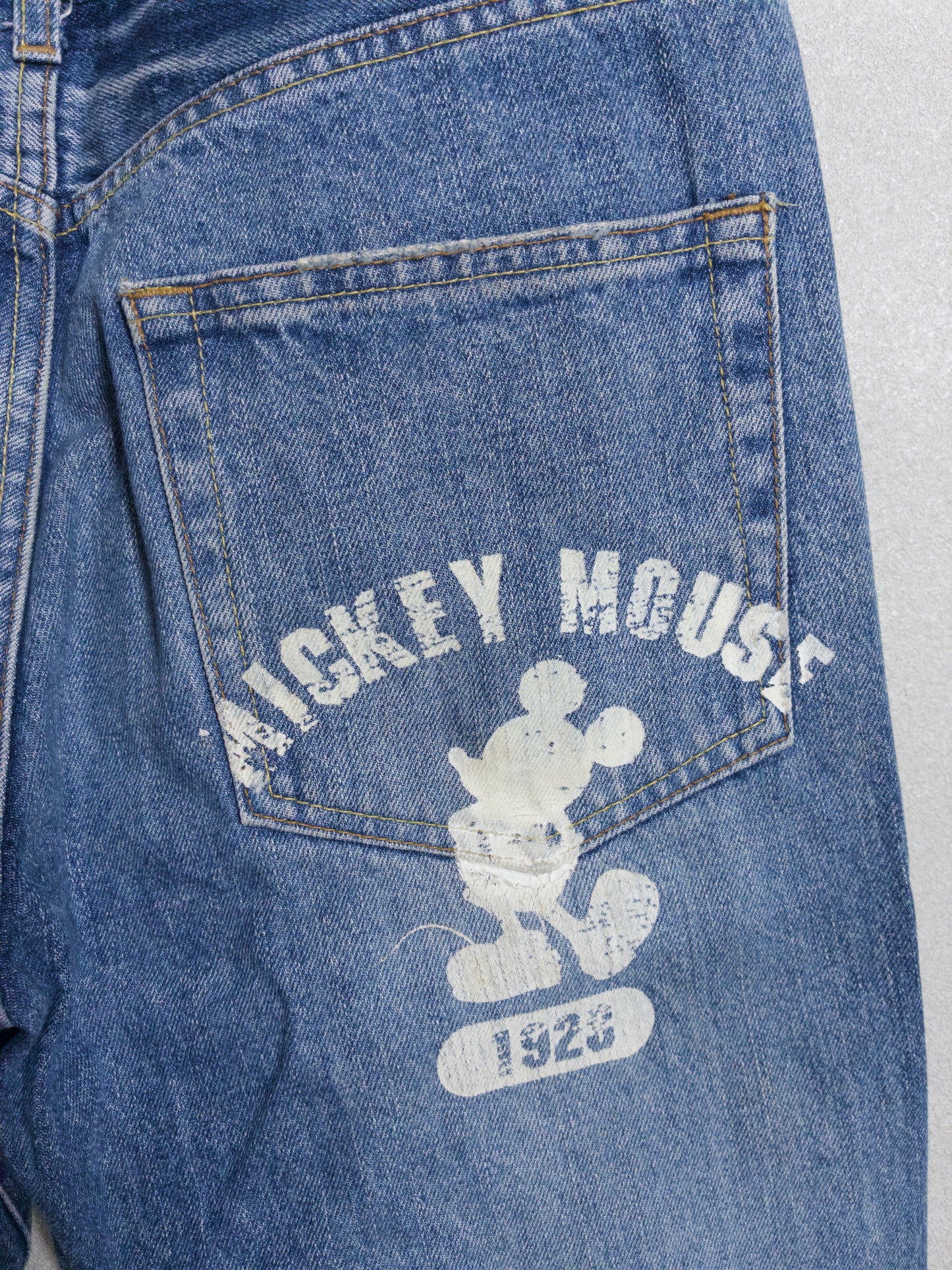 Disney - ミッキーマウス ダメージ加工 デニム ショートパンツ 90s〜00s
