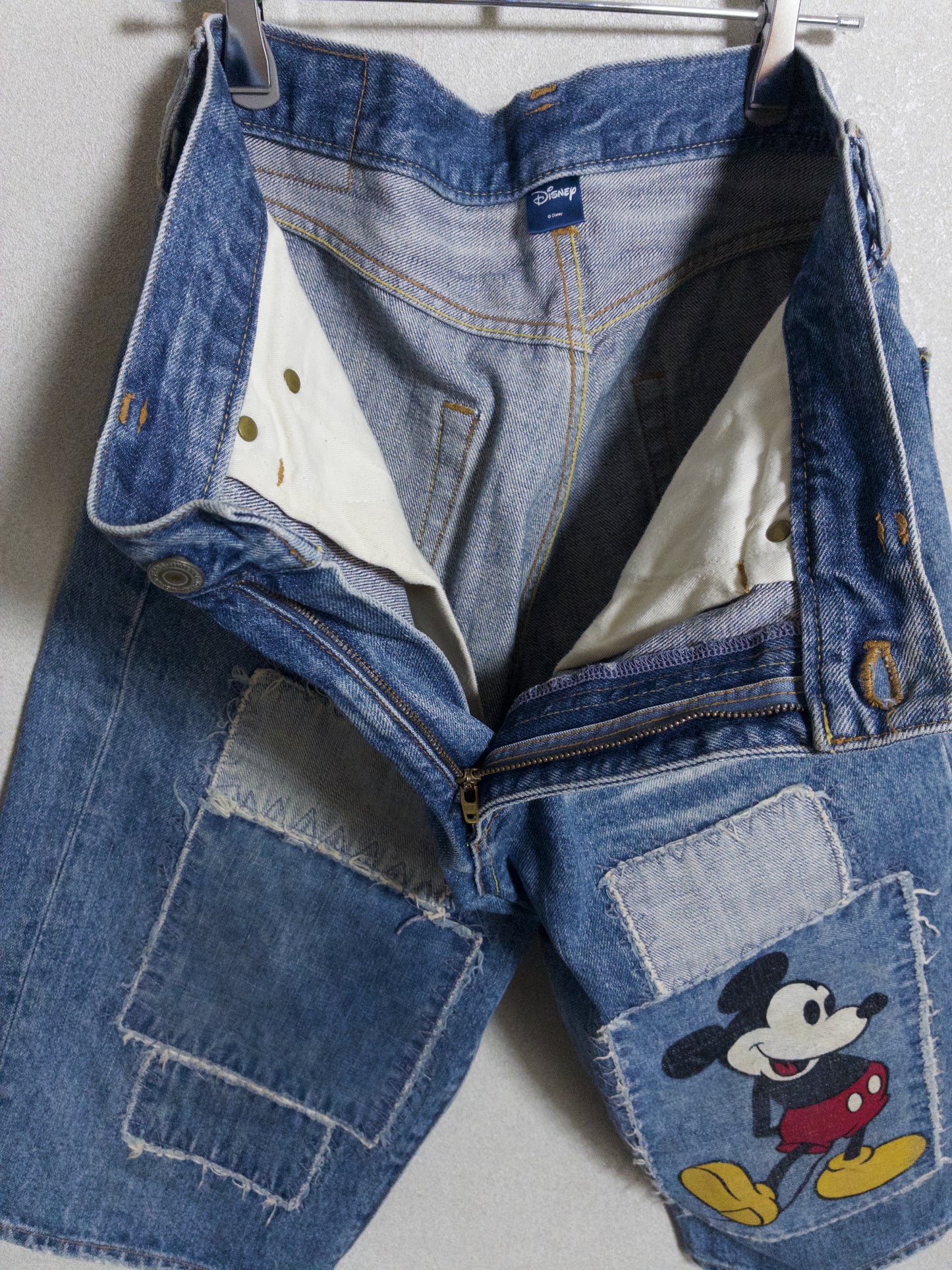 Disney - ミッキーマウス ダメージ加工 デニム ショートパンツ 90s〜00s