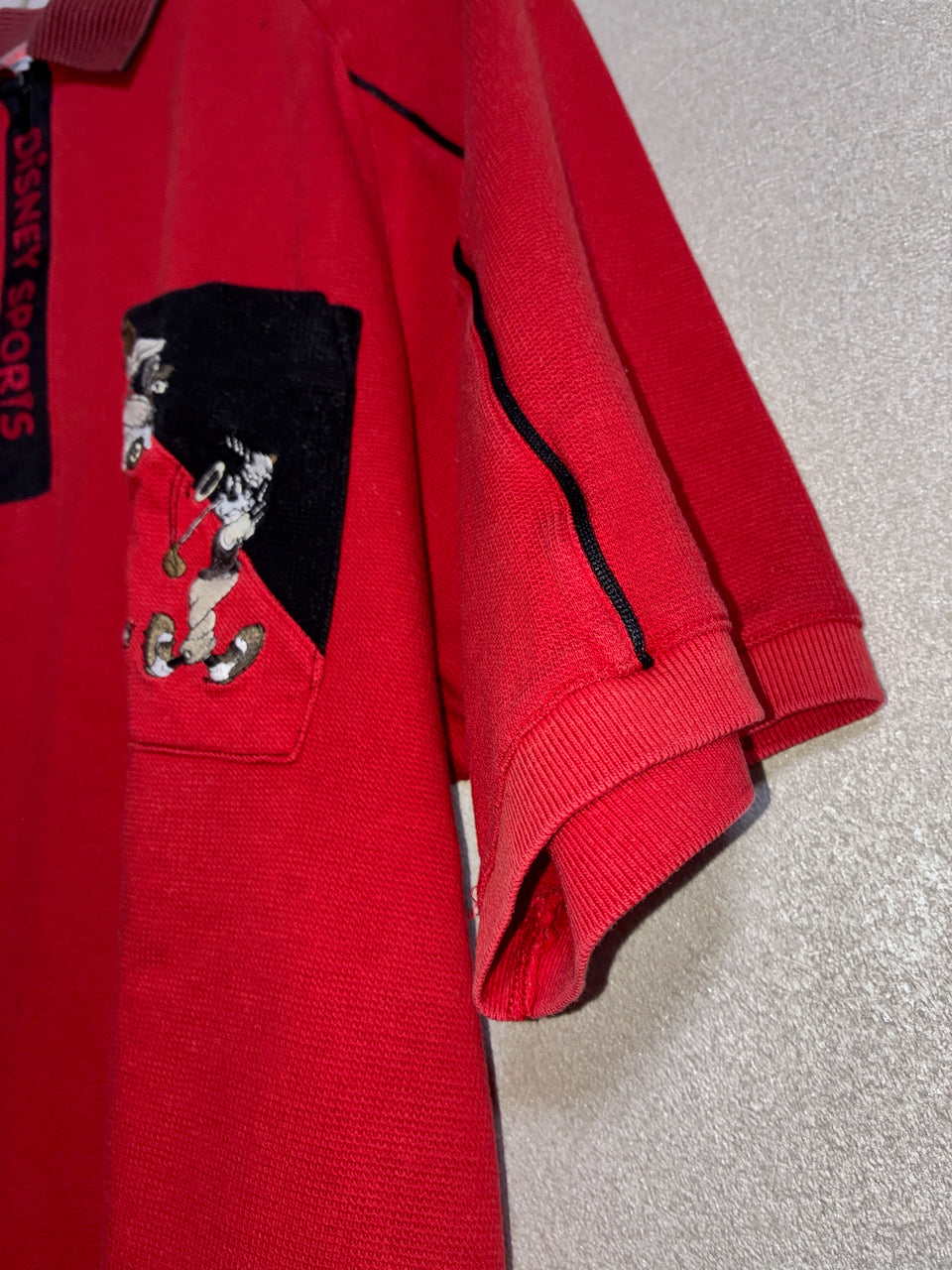 Disney SPORTS - キャラクター刺繍 ハーフジップポロシャツ
